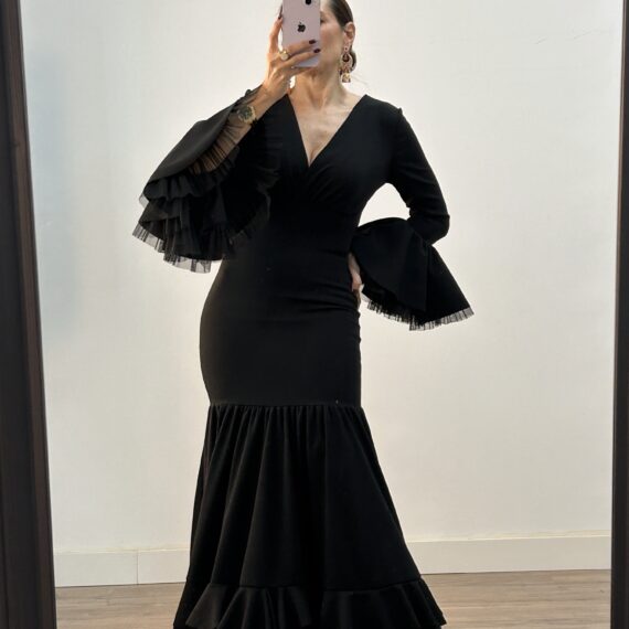 Modelo Capote Negro